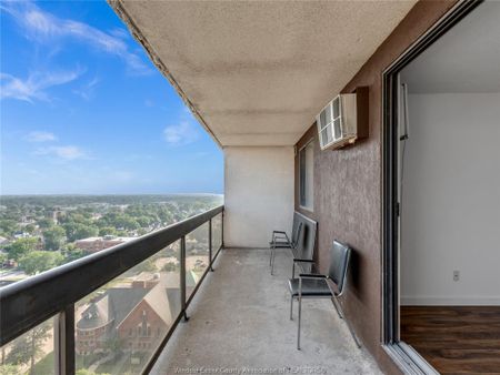 For Lease - 150 PARK Unit# 1911, Windsor, Ontario - Photo 3