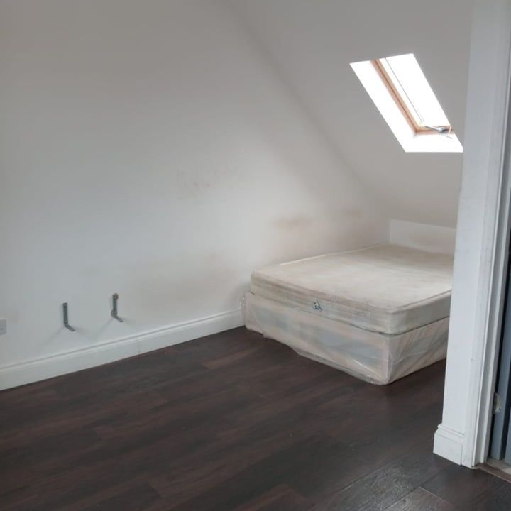 Room in a Shared House, North Circular Road, NW2 - Photo 1