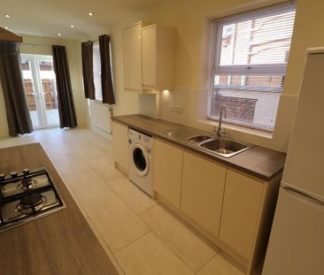 2 bedroom terraced house to rent - Photo 6