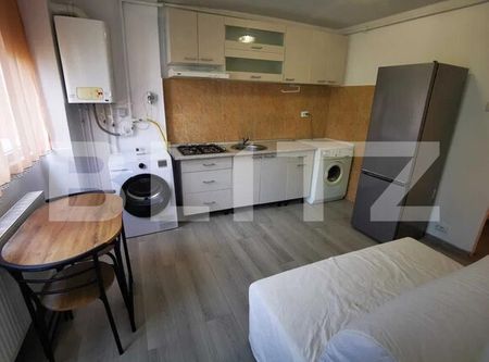 Apartament cu 1 camera, modern, zona UMF - Photo 3