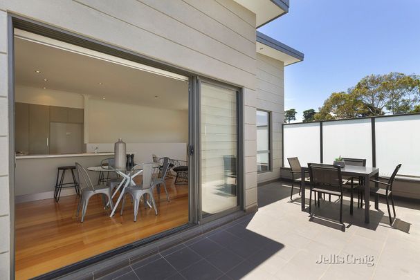 2/103 Cumberland Road, Pascoe Vale - Photo 1