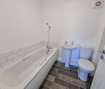 Thompson Terrace, Doncaster, Askern - Photo 3