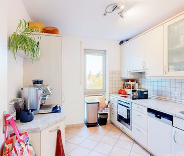 Moderne, helle Wohnung mit Einbauküche in attraktiver Lage von Laim - Photo 2