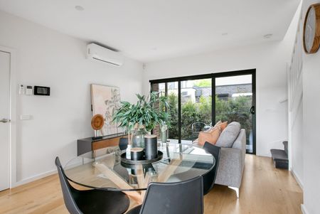 2/5 Cuthbert Road, Reservoir VIC 3073 - Photo 3