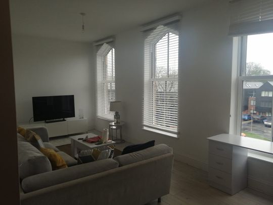 1 Bed Flat, Irvine House, CH43 - Photo 1