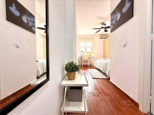 Calle Cristo de la Victoria, Madrid, Community of Madrid 28026 - Photo 1