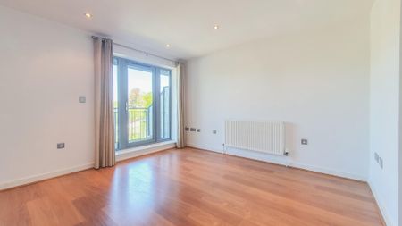 The Waterfront, Hertford - Photo 2