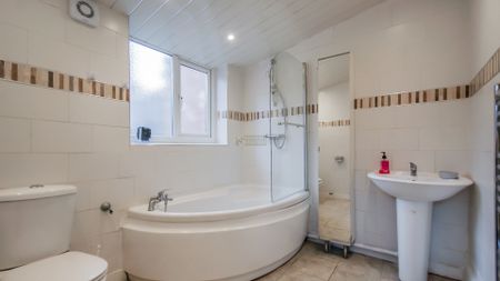 54 Beilby Road - Photo 3