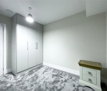 4 bedroom apartment to rent - Photo 3