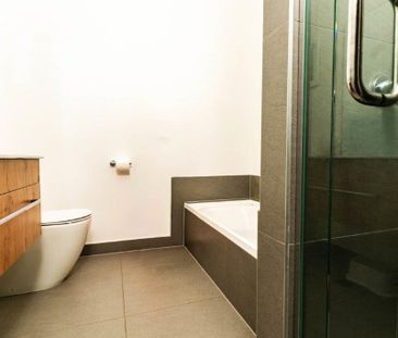 Warm and Inviting St Vincents Ave Beauty - Photo 2