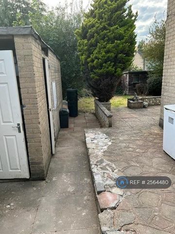 5 bedroom end of terrace house to rent - Photo 5