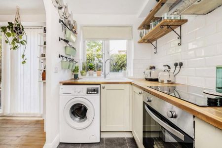 1 bedroom flat to rent - Photo 4