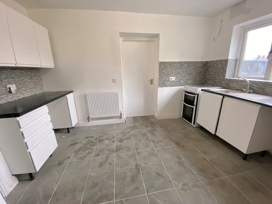 Lea Village, Birmingham, B33 - Photo 1