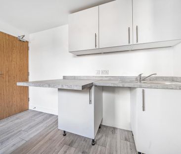 Studio to rent - Photo 6