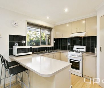 5 Fernberg Place, Melton West - Photo 4