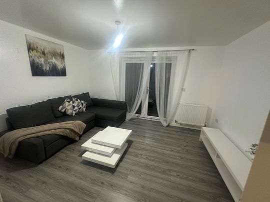 2 Bed Terraced House, Morton Hall Road, M12 - Photo 1