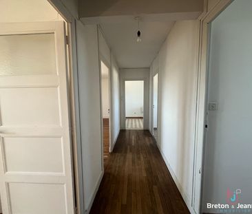 Location Appartement 3 pièces 81m² - Photo 3