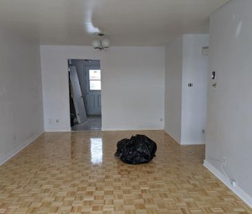 Beau et grand 5-1/2 au 2e étage d'un triplex rénové à Montreal, Mer... - Photo 2