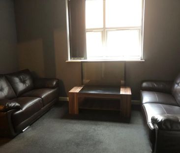 5 bedroom flat share to rent - Photo 1