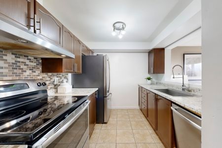 For Lease - 69 Goodwin Drive, Barrie, Ontario - Photo 2