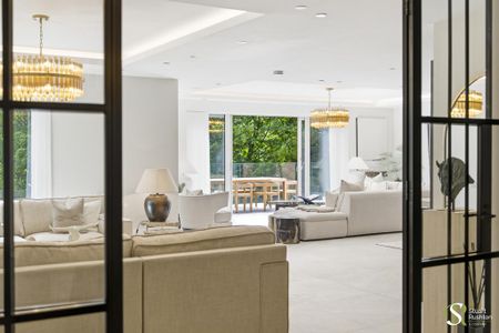 3 bedroom apartment to rent - Photo 4