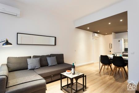 Stylish 2 bedroom apartment in Eixample-Esquerra - Photo 3