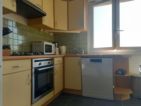 Location Appartement 4 pièces 68m² CHAMALIERES 63400 - Photo 2