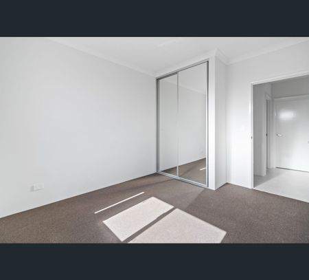 19 Worthington Circuit, Wellard, WA 6170 - Photo 2