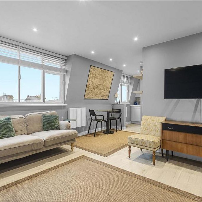 Studio to rent - Photo 1