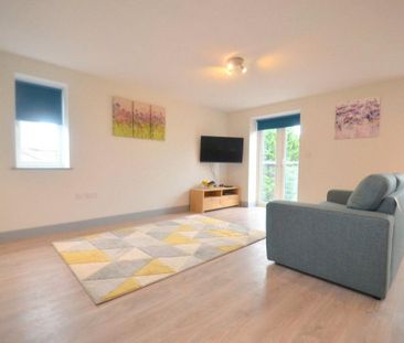 2 bedroom flat to rent - Photo 3