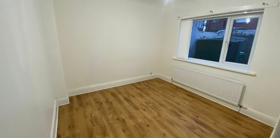 3 bed terraced house to rent in Gladstone Street, Blyth, NE24 - Photo 2