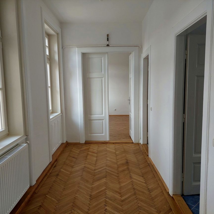 Traumhaft - Altbauflair - 5 Zimmer 166m² Wohnung mit kleiner Loggia in Steyr - nahe Zentrum - Photo 1