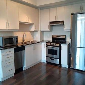 YONGE/FINCH Bright +Spacious 1Bdrm +Den 9Ft Ceiling 1Locker 1Parking - Photo 1