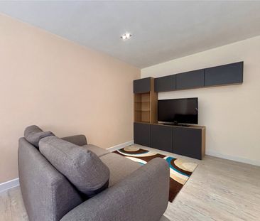 London Road, Old Basing, Basingstoke, RG24 - Photo 2