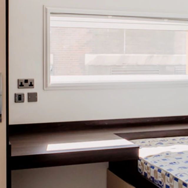 Flat 4 (Flat 1 Floor 2) - 5 Bedrooms - Photo 1