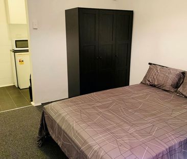 CONVENIENT FURNISHED ROOM - Photo 1