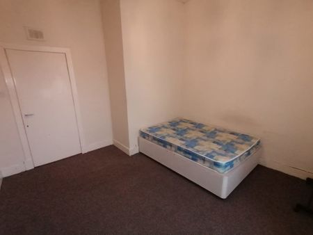 2 Bedroom Property To Rent - Photo 3