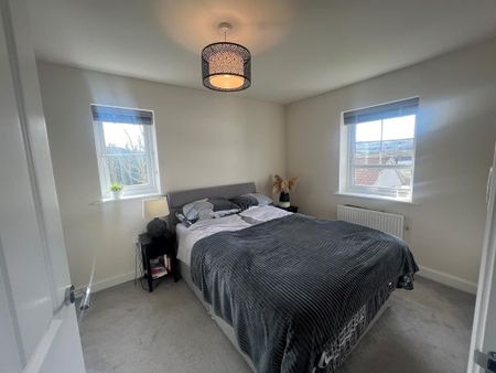 2 bedroom semi-detached house to rent - Photo 2