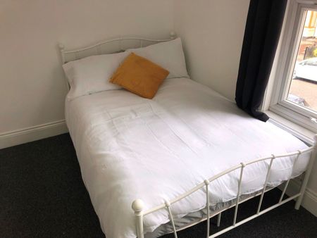 Room in a Shared House, Laxey Road, B16 - Photo 5