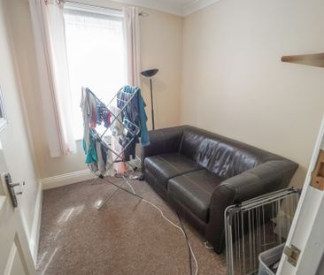 3 Bedroom Flat To Rent in Winton - £1,590 pcm Tenancy Info - Photo 1