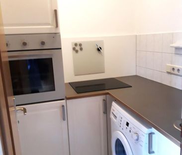 2-Zimmer-Wohnung mit Einbauküche, Waschmaschine und Balkon! - Foto 1