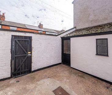 1 bedroom property to rent - Photo 2