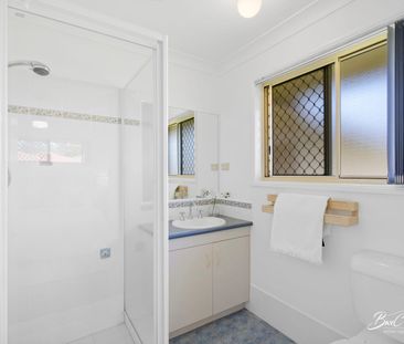 Perfect location for a young family - Photo 3