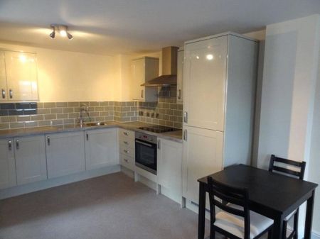 2 bedroom apartment to rent - Photo 4