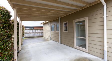 Three Bedroom Home - Photo 5