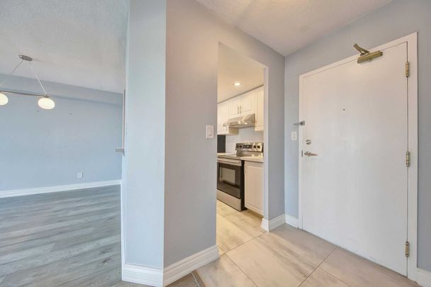For Lease - 1001 Cedarglen Gate Unit# 420, Mississauga, Ontario - Photo 1