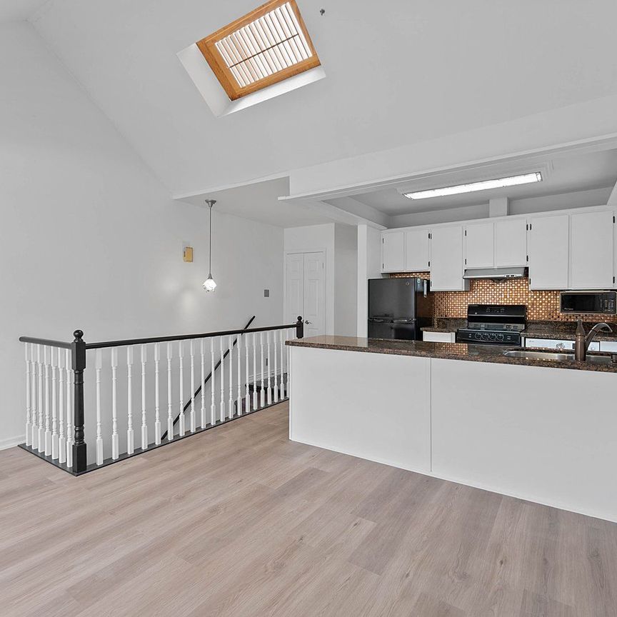 For Lease - 37 Connaught Avenue Unit# Upper, Toronto, Ontario - Photo 1