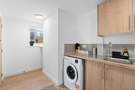 Serviced apartment to rent - Photo 2