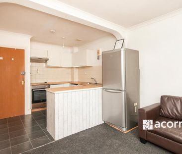 2 bedroom flat to rent - Photo 4