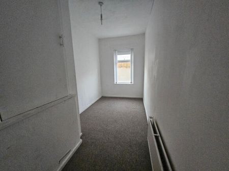 Bickershaw Lane, Wigan, WN2 5TE - Photo 5